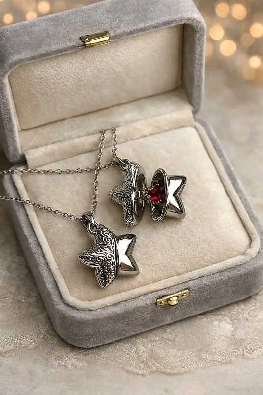 Love Locked Star Kolye