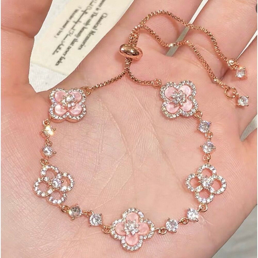 Pembe van Cleef bileklik